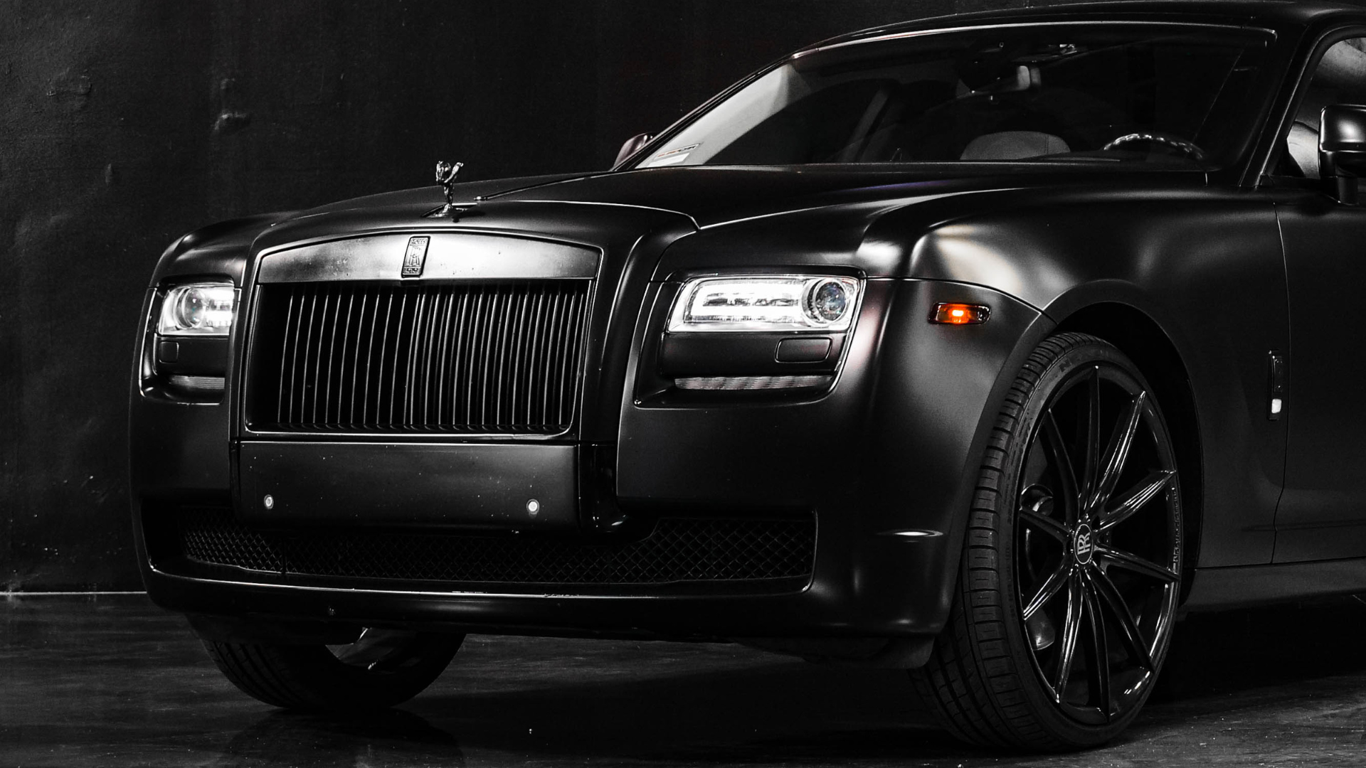 ميكانيكي متنقل لإصلاح السيارة